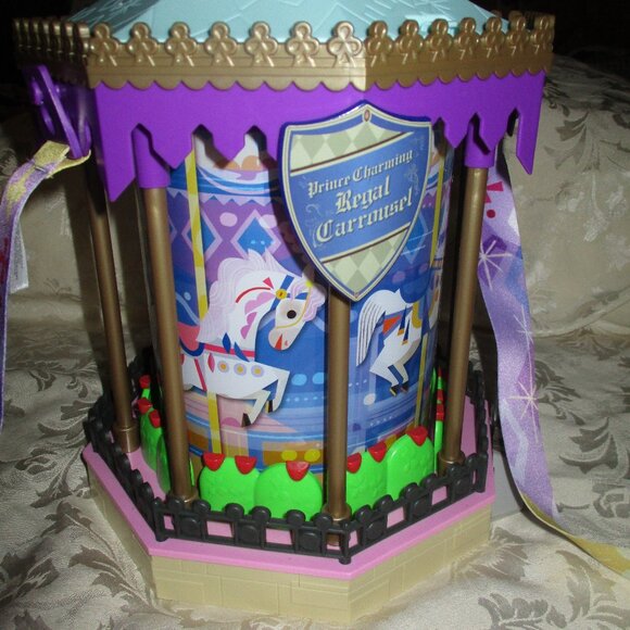 FIRM! DISNEY PARKS 2025 PRINCE CHARMING REGAL CAROUSEL MUSICAL & LIGHT UP Video - Picture 3 of 8